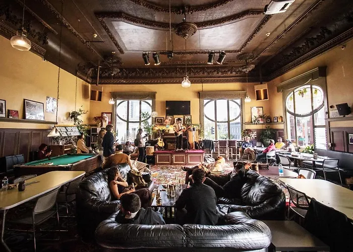 Green Tortoise Hostel